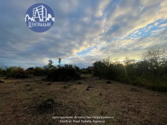Продаж земельної ділянки Для будівництва приватного житлового будинку площа 10 сот Чернівецька область, м.Чернівці, 3 провулок Каштановий, 1 Чернівці
