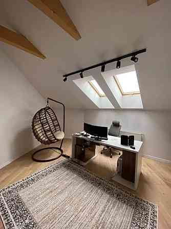 Продаж Квартира 4-кімнатна, 10/11 поверх на вул. Івасюка В. Івано-Франківськ