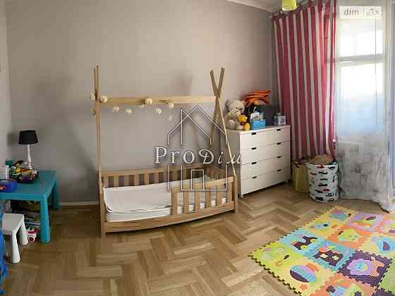 Продаж Будинок 3-кімнатний на Європейського Союзу пр-т, 17Б Київ