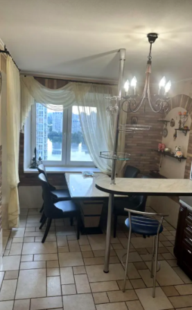 Оренда Квартира 4-кімнатна, 23/26 поверх на Братства Тарасівців, 12/37 Kiev