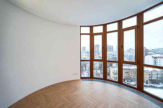 Продаж Квартира 4-кімнатна, 12/19 поверх на Хмельницького Богдана вул., д. 58-А Kiev