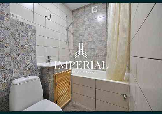 Продаж Квартира 2-кімнатна, 5/5 поверх на вул. Мрії Kiev