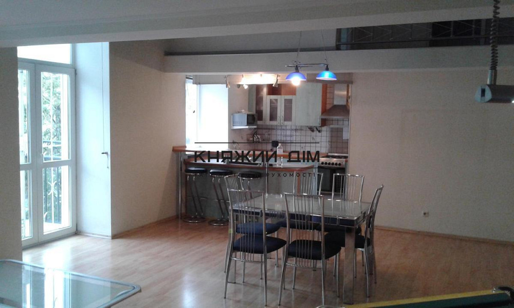 Оренда 3кімн.2-х рівнева кв.поряд з Ботанічному садом,м.Площа Льва Толстого № 11134376 Київ - фото 1