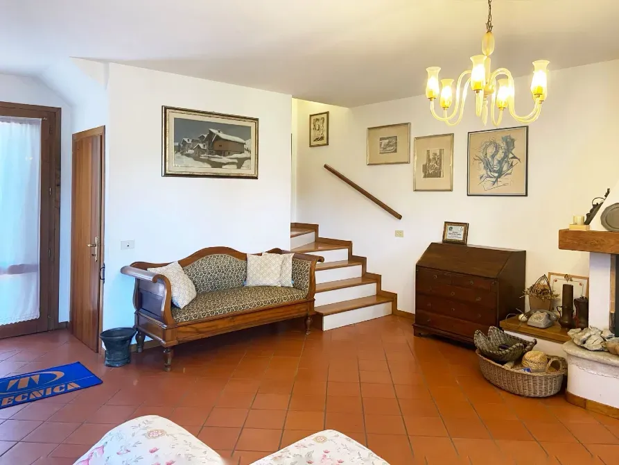 For sale 3-storey House with land 13 ares 180 sq.m 5 rooms at Via Eligio Porcu Venice - photo 6