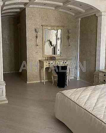 Оренда Будинок 4-кімнатний на Інститутська вул., 18А Київ