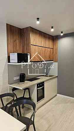 Оренда Квартира 1-кімнатна, 4/24 поверх на Васильківська вул., 100а Киев