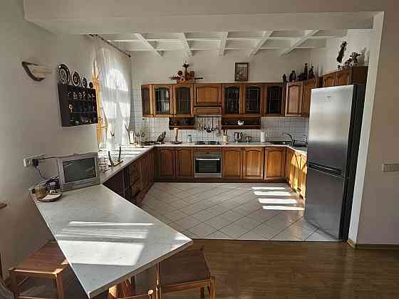 Продаж Квартира 5-кімнатна, 5/5 поверх на Савченко Ю. ул., 1А Дніпро