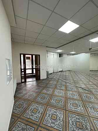 Оренда офісне приміщення на вул. Євгена Коновальця приміщень - 3, поверх - 1/22 Киев