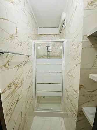 Оренда Квартира 1-кімнатна, 13/13 поверх на Ахматової, 16б Киев