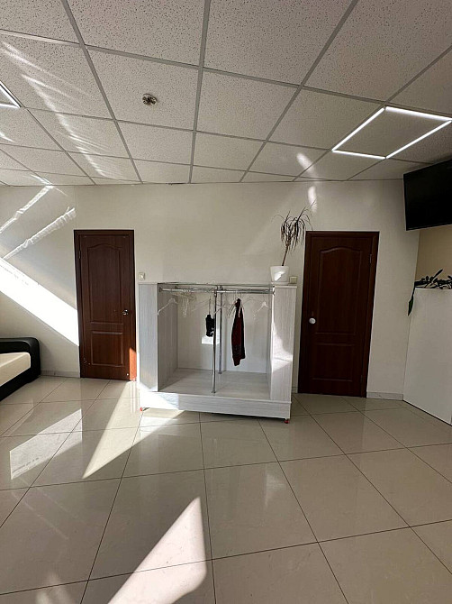 Оренда приміщення вільного призначення поверх - 1/3 Uzhhorod - photo 5