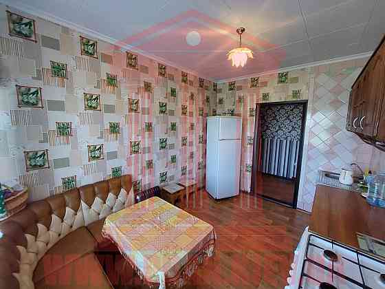 Продаж 3-поверховий Будинок з ділянкою 10 сот 265 кв.м  на Південна Бориспіль