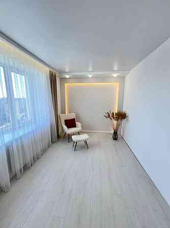 Продаж Квартира 2-кімнатна, 10/10 поверх на вул. Івасюка В. Ивано-Франковск