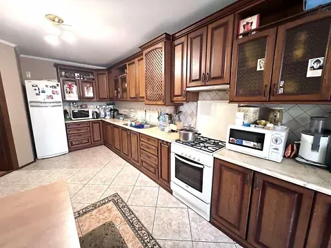 Продаж 3-поверховий   337.6 кв.м 5 кімн. на Фабрична вулиця 9/1 Тернопіль - фото 3