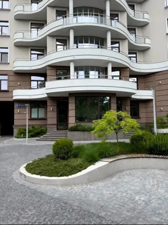 Продаж Квартира 3-кімнатна на ул. Французский бульвар, 29а Одеса