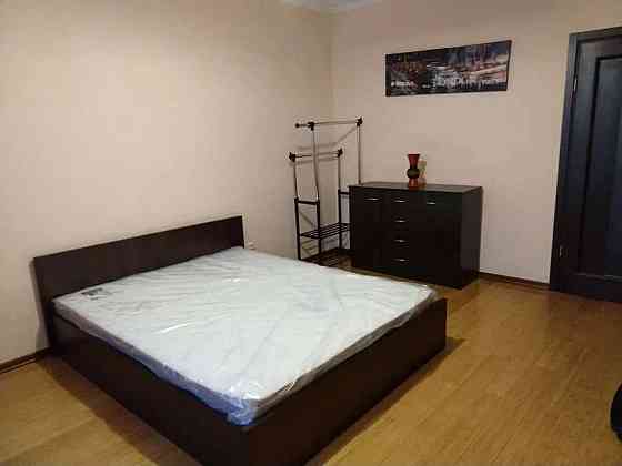 Оренда Квартира 2-кімнатна, 19/19 поверх на ул. Елены Пчилки, 3а Kiev