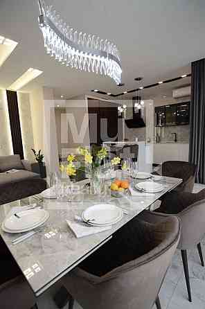 Оренда Квартира 4-кімнатна, 21/27 поверх на вул. Болсунівська Kiev