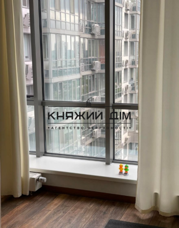 Продаж 2к Квартира  Днепровская Набережная Київ