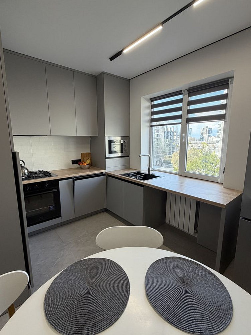 Продаж Квартира 3-кімнатна, 6/9 поверх на Хорольська вул., д. 8/4 Киев - изображение 2