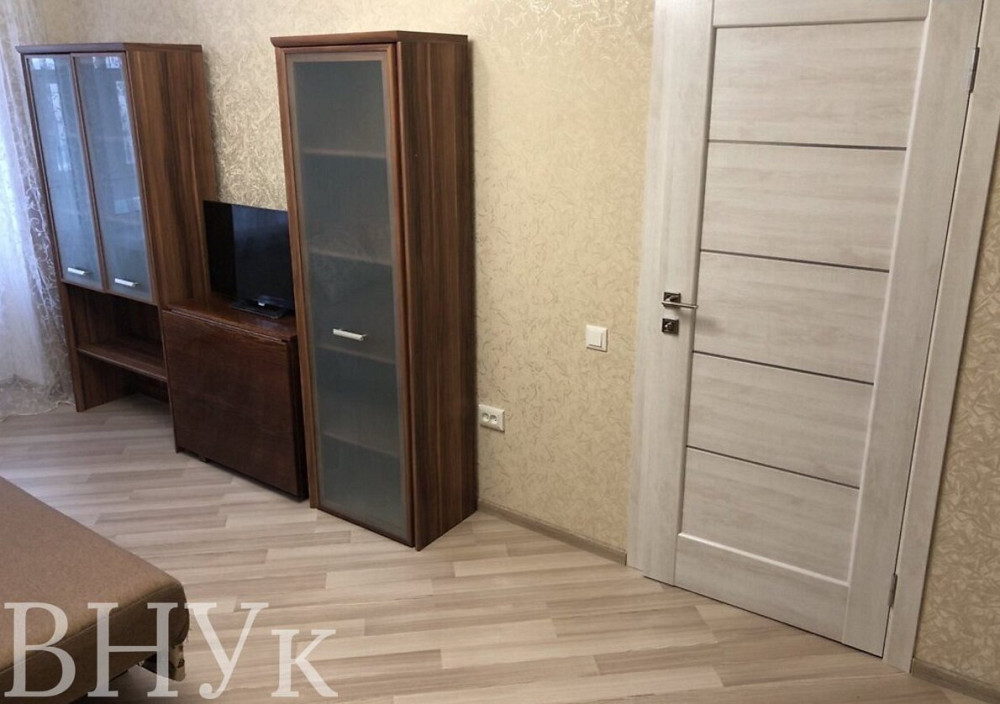 Продаж Квартира 1-кімнатна, 5/5 поверх на Волі Луцк - изображение 1