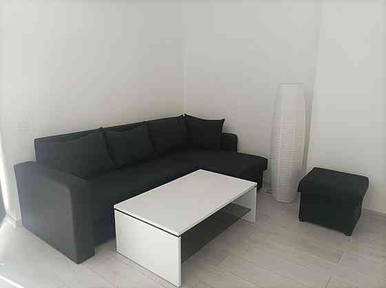 Оренда Квартира 2-кімнатна, 21/25 поверх на вул.Драгоманова, 2а Киев