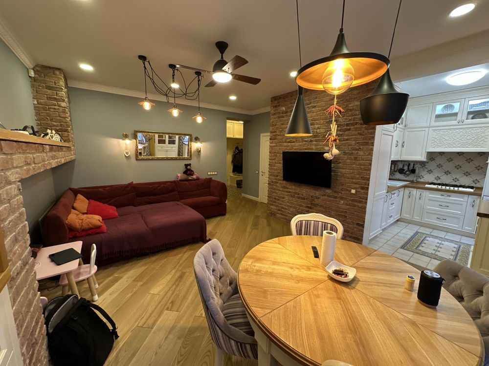 Продаж Квартира 3-кімнатна, 1/5 поверх на Миколи Міхновського вул., д. 14 Kiev - photo 1