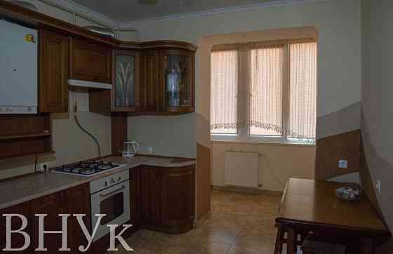 Продаж Квартира 4-кімнатна, 6/7 поверх на вул. Хмельницького Б. Ивано-Франковск