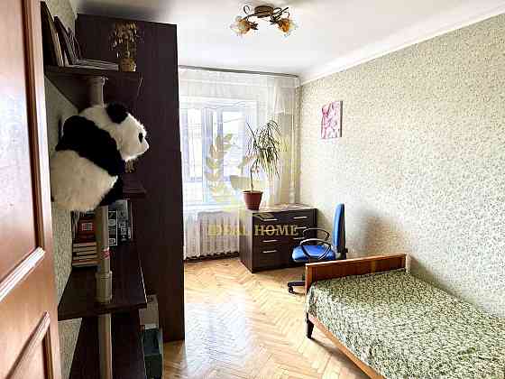 Чотирикімнатна тиха квартира поруч із метро Деміївська Київ