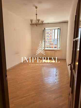 Продаж Квартира 3-кімнатна, 12/18 поверх на вул. Срібнокільська Kiev