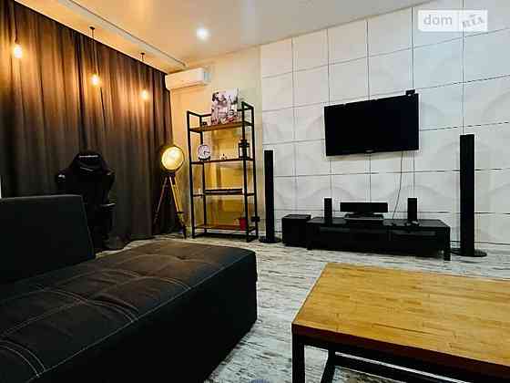 Оренда Квартира 2-кімнатна, 17/23 поверх на ул. Дмитриевская Kiev