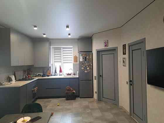 Продаж Будинок на Весняний 