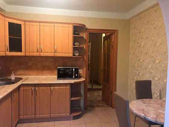 Оренда Квартира 2-кімнатна, 4/9 поверх на просп. Берестейськй, 21 Киев