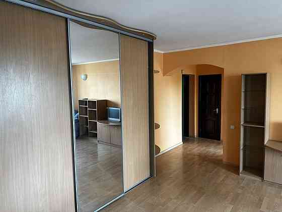 Продажа 3 кімнатної квартири Вул НовоПирогівська Киев