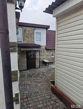 Продаж Будинок 4-кімнатний на вул. малинова Бабаи