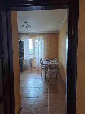 Продаж 3к квартири 88 кв. м на вул. Олександра Довженка Ternopil'