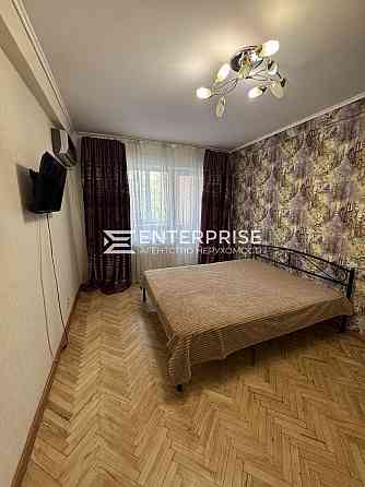 Продаж Квартира 1-кімнатна, 2/5 поверх на вул. Вишгородська Киев