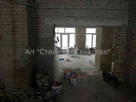 Продаж торгове приміщення на Радченка Петра вул., 25 приміщень - 7, поверх - 1/3 Kiev