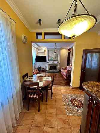 Продаж Квартира 3-кімнатна, 14/18 поверх на Сєченова вул., д. 7-А Київ