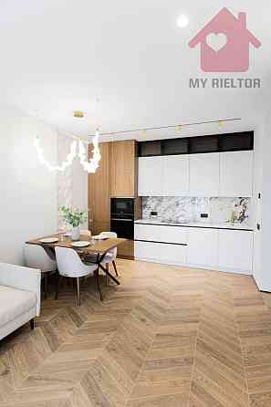 Продаж Квартира 2-кімнатна, 5/9 поверх на Легоцького Ужгород