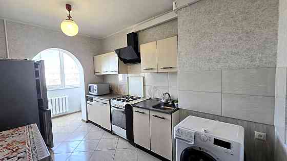 Продаж Квартира 3-кімнатна, 10/10 поверх на Архитекторская ул. Одеса