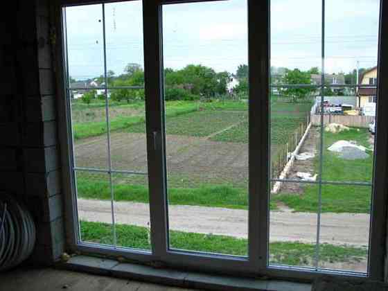 Продаж 3-поверховий Будинок з ділянкою 10 сот 198 кв.м  на Грушевского Бориспіль