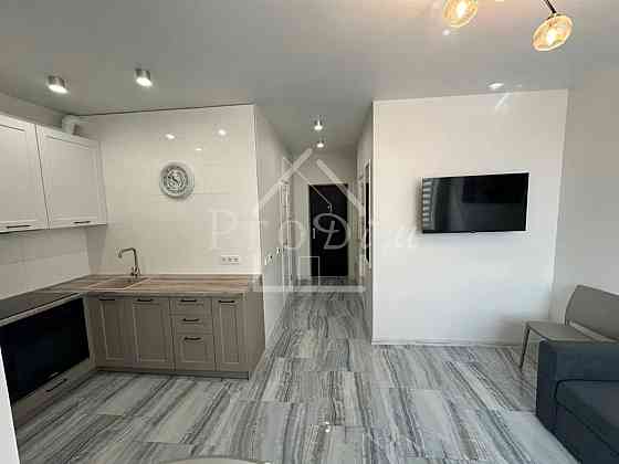 Оренда Квартира 1-кімнатна, 4/4 поверх на Промениста вул., 42 Киев