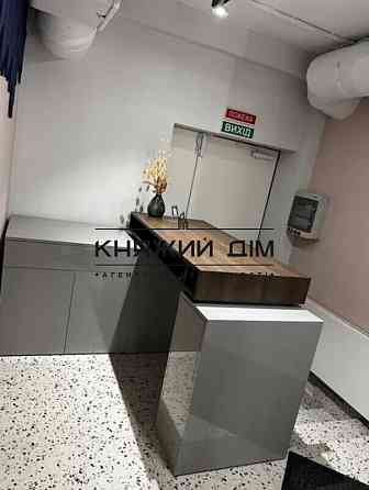 Оренда приміщення вільного призначення на Межигорская ул. поверх - 1/4 Київ