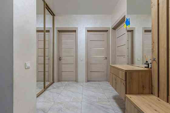 Продаж Квартира 1-кімнатна, 10/25 поверх на Євгена Сверстюка, 4 Киев