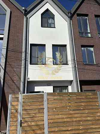 Продаж Будинок 3-кімнатний 