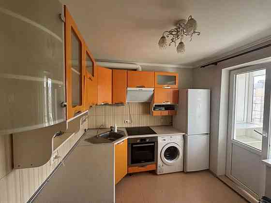 Оренда Квартира 2-кімнатна, 8/16 поверх на Райдужна, 17-А Киев