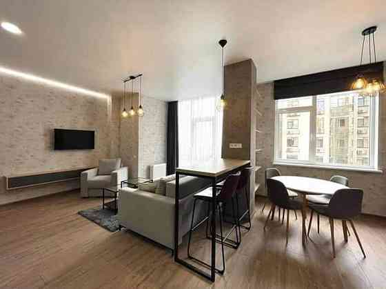 Оренда Квартира 3-кімнатна, 15/17 поверх на Асташкина ул., 29/1 Одеса