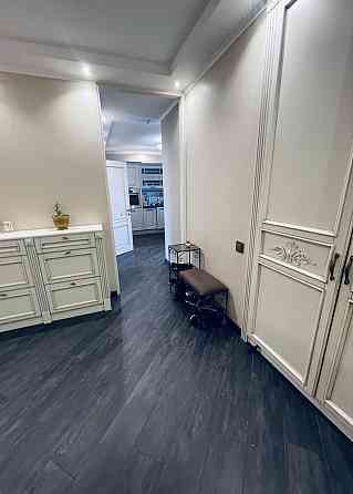 Продаж Квартира 3-кімнатна, 9/22 поверх на Вишгородська вул., д. 45 Київ