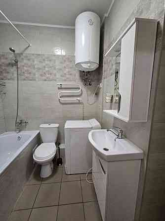 Оренда Квартира 1-кімнатна, 21/25 поверх на вул. Бориса Гмирі, 12б Київ