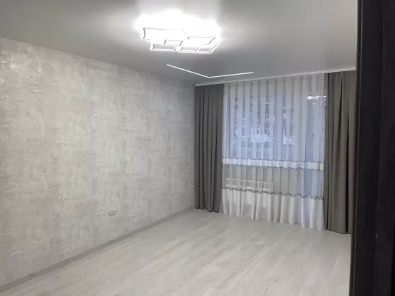 Продаж Квартира 2-кімнатна, 4/5 поверх на Яновського Кропивницький