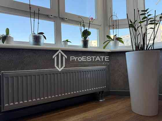 Продаж Квартира 2-кімнатна, 11/18 поверх на вул. Мишуги Александра Киев